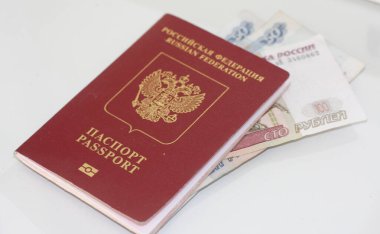 PASSports Wallet 'ın bilet ve para ücretlendirmesi. Seyahat için ihtiyacınız olan tek şey.