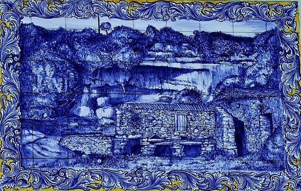 Portekiz 'in orta bölgesinin antik kalıntılarını temsil eden tarihi fayans duvar resmi.