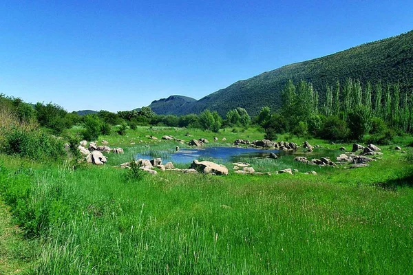 Eski Göl, Sierra de Aire ve Candeeiros Portekiz 'in doğal parkının Polge' si.