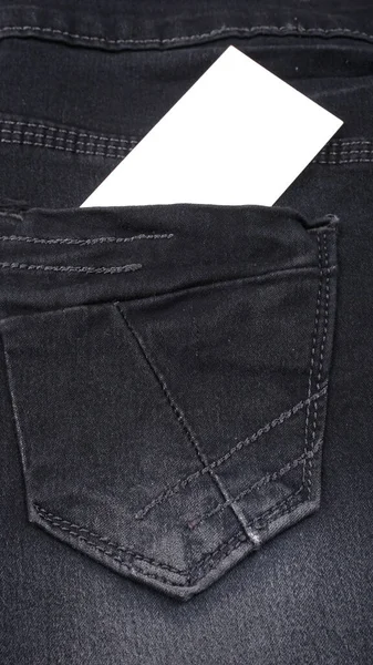 Närbild Svarta Jeans Med Tomt Visitkort — Stockfoto