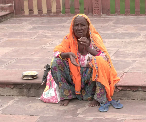 Jaipur Rajastán India Agosto 2019 Una Anciana India Identificada Fuma — Foto de Stock