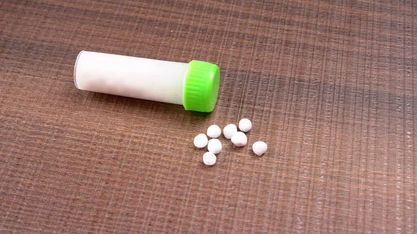 Image Rapprochée Médecine Homéopathique Composée Des Pilules Flacon Contenant Une — Photo