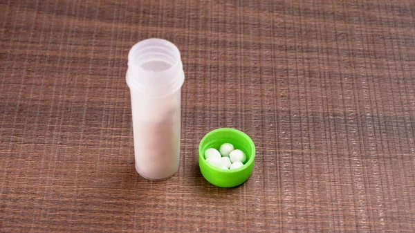Imagen Primer Plano Medicina Homeopática Que Consiste Las Píldoras Una — Foto de Stock