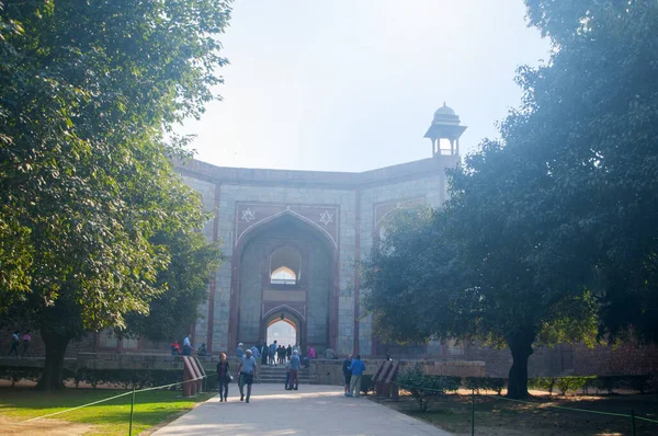 Delhi India Februari 14Th 2018 Niet Geïdentificeerde Toeristen Bezoeken Humayun — Stockfoto