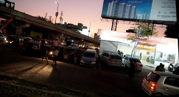 印度浦那 2020年1月19日 印度浦那有交通的夜景 — 图库照片