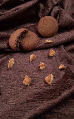 Lezzetli ve çikolatalı kurabiyeler.