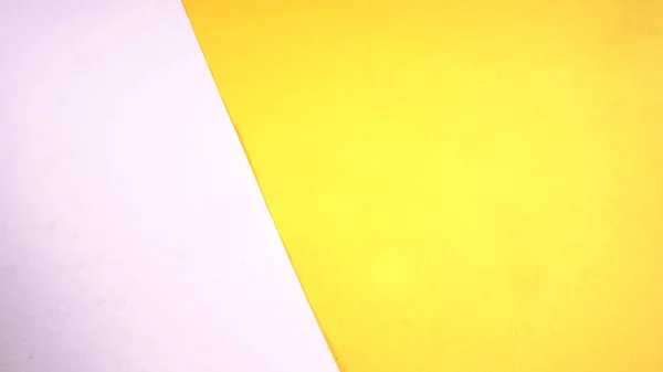 黄色和白色的背景文件 主色的概念 角和对角线 带有复制空间的顶视图平面布局 — 图库照片