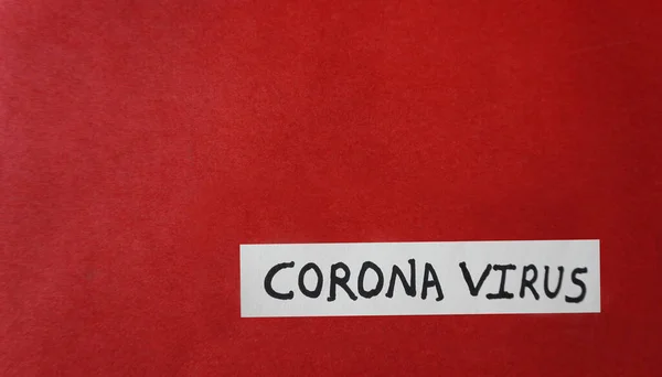 Nota Covid Coronavirus Libro Blanco Sobre Fondo Rojo Mercados Económicos —  Fotos de Stock