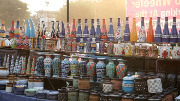 Coleção Vasos Coloridos Vasos Mercado Para Venda — Fotografia de Stock