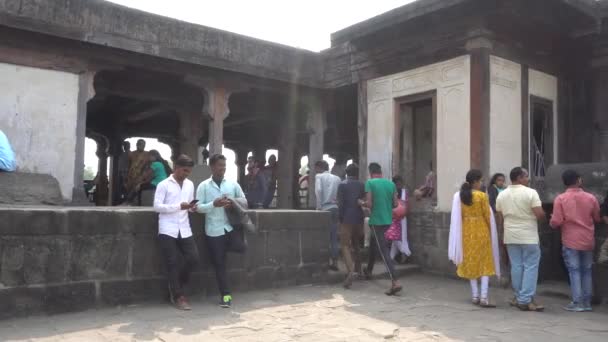 Pune Maharashtra India Februari 2020 Toerist Het Fort Shaniwar Wada — Stockvideo