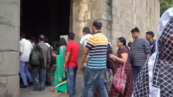 Pune Maharashtra India Februari 2020 Toerist Het Fort Shaniwar Wada — Stockvideo