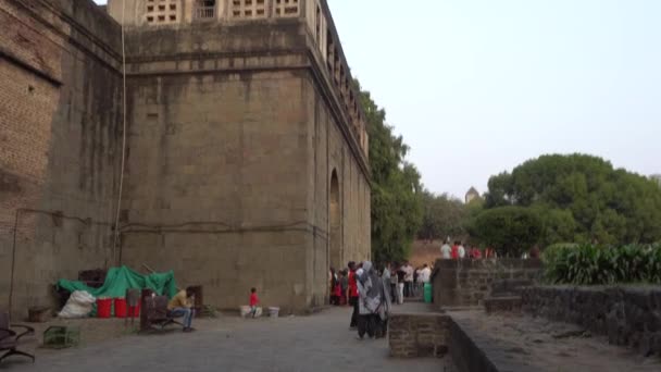 Pune Maharashtra India February 2020 Tourist Shaniwar Wada Fort Shaniwar — Stock Video