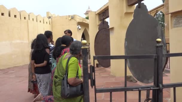 Jaipur India Circa 13Th August 2019 Mensen Bezoeken Astronomisch Observatorium — Stockvideo