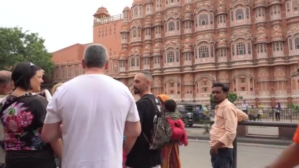Jaipur Rajasthan India 11Η Αυγουστου 2019 Κυκλοφορία Μπροστά Από Παλάτι — Αρχείο Βίντεο
