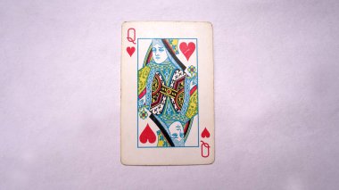 PUNE MAHARASHTRA, Hindistan - 20 Mayıs 2020: Beyaz arkaplanda izole edilmiş kart oynanıyor.