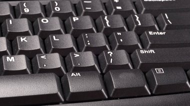 Modern bir dizüstü bilgisayarın klavyesini kapat, Üst Görünüm, metin için boşluk.