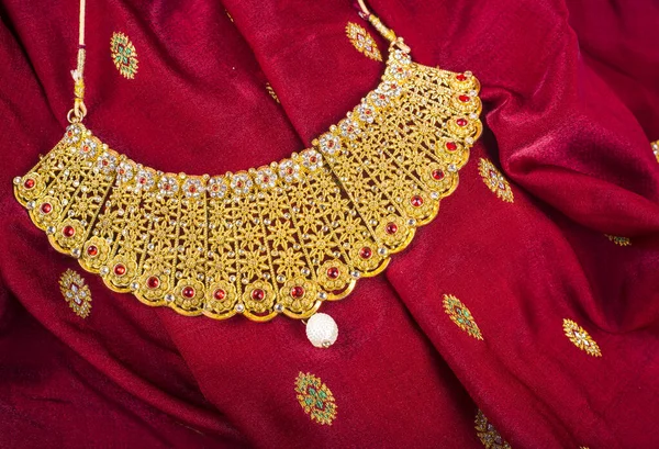 Joyas Oro Tradicionales Indias Sobre Fondo Tela —  Fotos de Stock