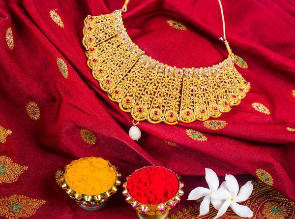 Indian Festival Rakhi Med Kumkum Søtsaker Diya Fat Med Elegant – stockfoto