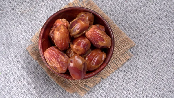 Dates Dans Bol Bois Sur Fond Dates Séchées Gros Plan — Photo