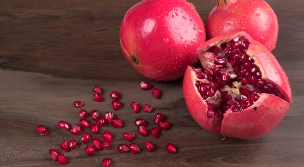 Fresh Pomegranates Rich Natural Antioxidants Concept Red Fruits Vitamins Natural — Stock Photo, Image