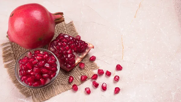 Fresh Pomegranates Rich Natural Antioxidants Concept Red Fruits Vitamins Natural — Stock Photo, Image