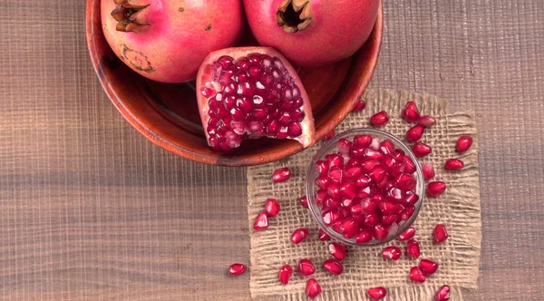 Fresh Pomegranates Rich Natural Antioxidants Concept Red Fruits Vitamins Natural — Stock Photo, Image