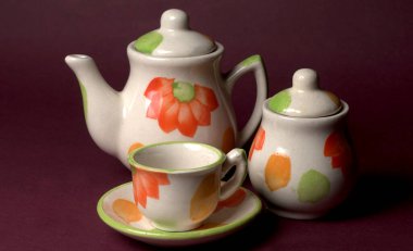 Hint festivali: Raksha Bandhan özgeçmişi zarif bir Rakhi, pirinç taneleri ve Kumkum ile. Geleneksel Hint bilekliği Kardeşler ve Kız Kardeşler arasındaki aşkın sembolüdür..