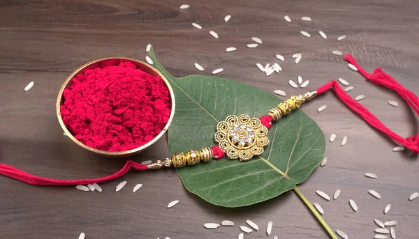 Festivalul Indian Raksha Bandhan Fundal Elegant Rakhi Cereale Orez Kumkum — Fotografie, imagine de stoc