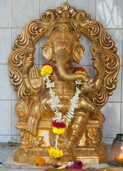 Statue Hindoue Indienne Seigneur Ganesha Recouverte Couleur Vendue Pour Ganesh — Photo