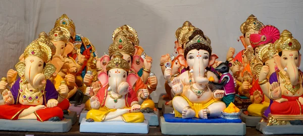 Dios Hindú Indio Señor Ganesha Estatuas Recubierto Colores Vendido Para —  Fotos de Stock