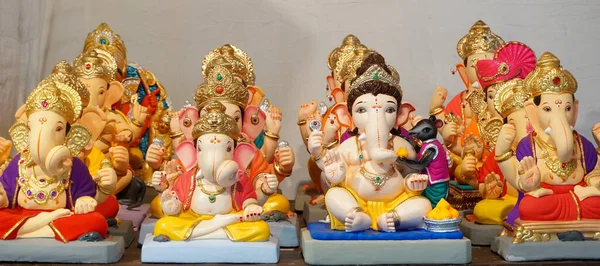 Dios Hindú Indio Señor Ganesha Estatuas Recubierto Colores Vendido Para —  Fotos de Stock