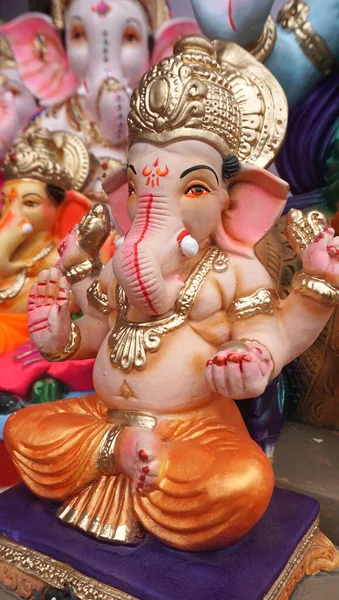 Indiano Indù Dio Signore Ganesha Statue Rivestito Con Colori Venduti — Foto Stock