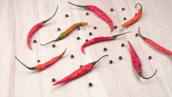 Chiles Verdes Rojos Largos Frescos India Especias Orgánicas Indias Para — Foto de Stock