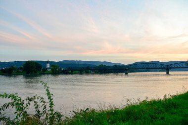 Avusturya 'da Tuna Nehri manzarası