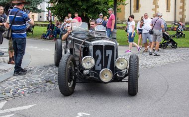 Daimler DB15 Yarışı, Oldtimer Rallye Tatry 'de sergileniyor, klasik araba buluşması.