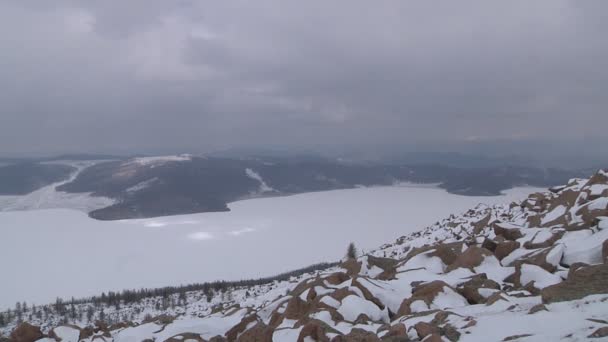 Lago congelado Sut-Khol no inverno — Vídeo de Stock