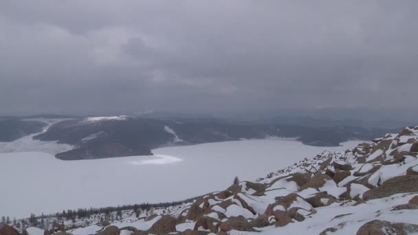 Lac gelé Sut-Khol en hiver — Video