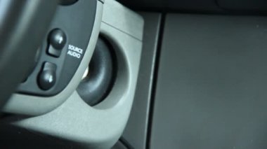 Arabayı çalıştır yakın çekim