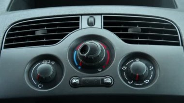 Araba ısıtılmış kullanarak sürücü Close-Up