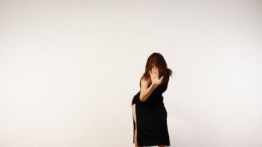 Kadın profesyonel dansçı tek dans performans