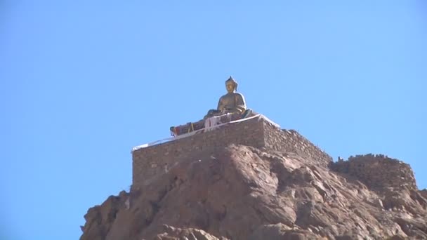 Estátua de Buda — Vídeo de Stock