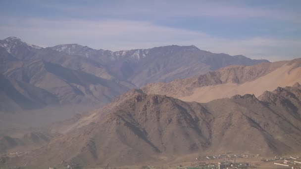 Landschaft von ladakh, i ndia — Stockvideo