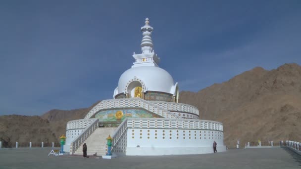 Shanti Stupa a Leh — Video Stock