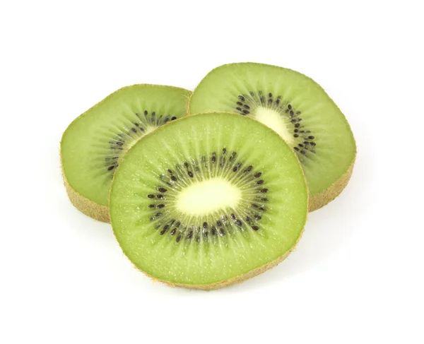 kivi dilimlenmiş bölümler beyaz arkaplanda izole edilmiş