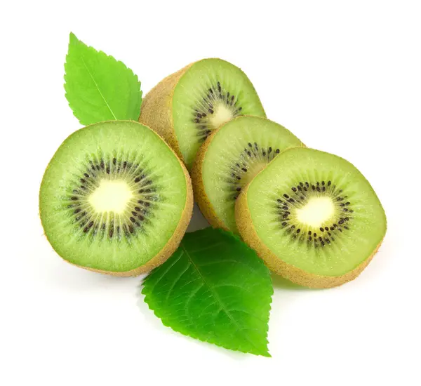 Fructe de kiwi feliate cu frunze pe fundal alb — Fotografie, imagine de stoc