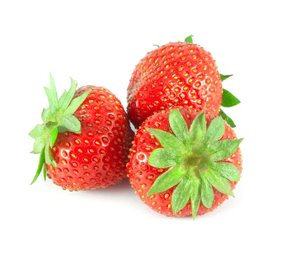 Beyaz arka planda çilekler