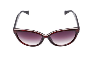 Beyaz arka plan üzerinde izole güneş gözlüğü