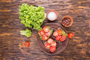 tost ile taze domates, üstten görünüm