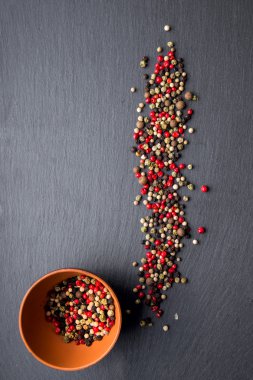 kayrak bir gemide biber