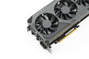 Oyun grafikleri kartı beyaz arkaplanda izole edildi. Bilgisayar bölümü.